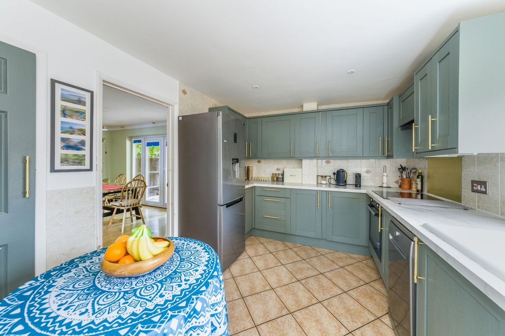 Property photo 3 of 22