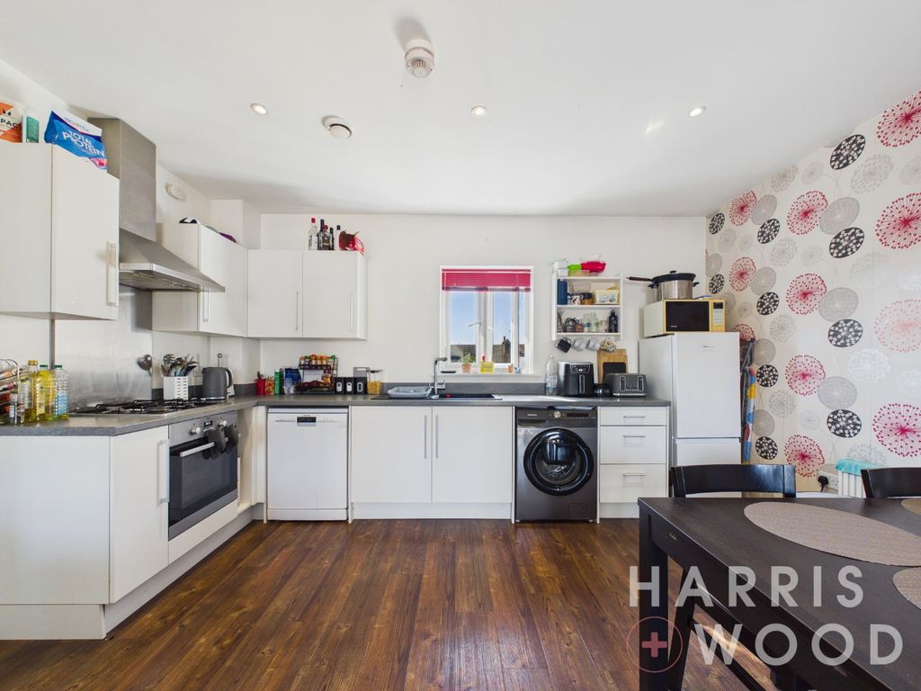 Property photo 3 of 14 5245306