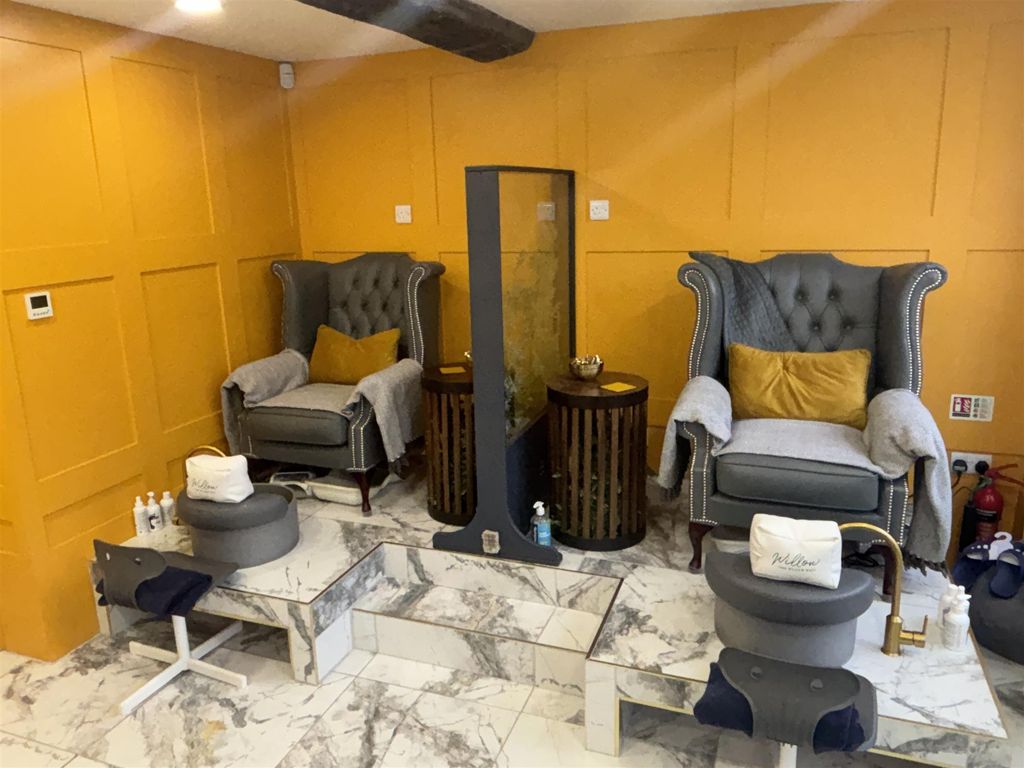 Property photo 3 of 6 Photo 2