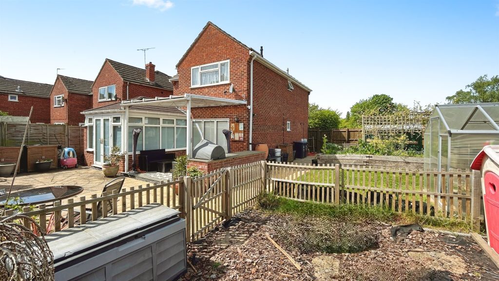 Property photo 1 of 18