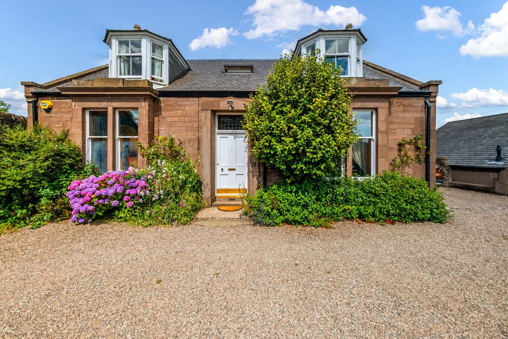 Property photo 1 of 45