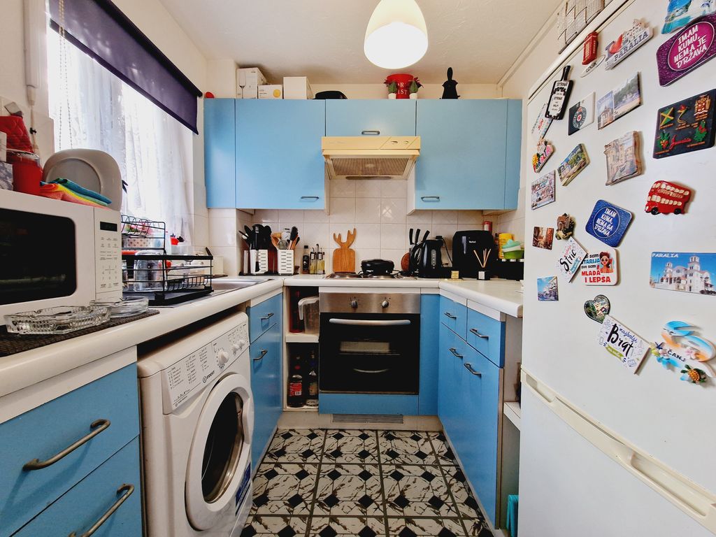 Property photo 3 of 11