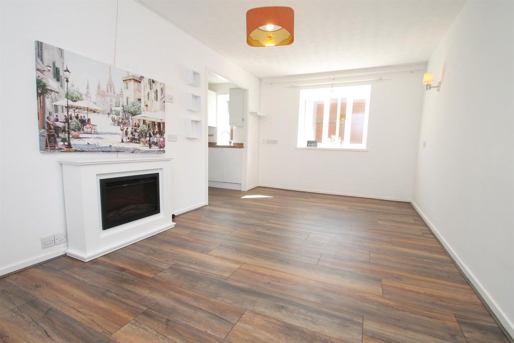 Property photo 2 of 8 Img_9951.Jpg