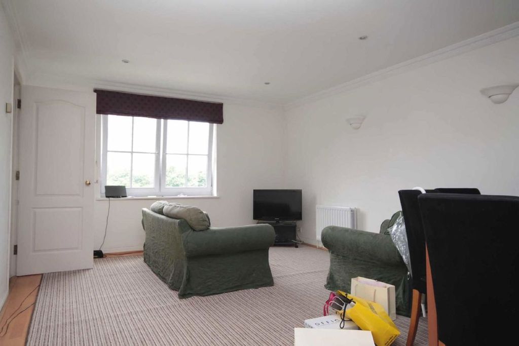 Property photo 2 of 4