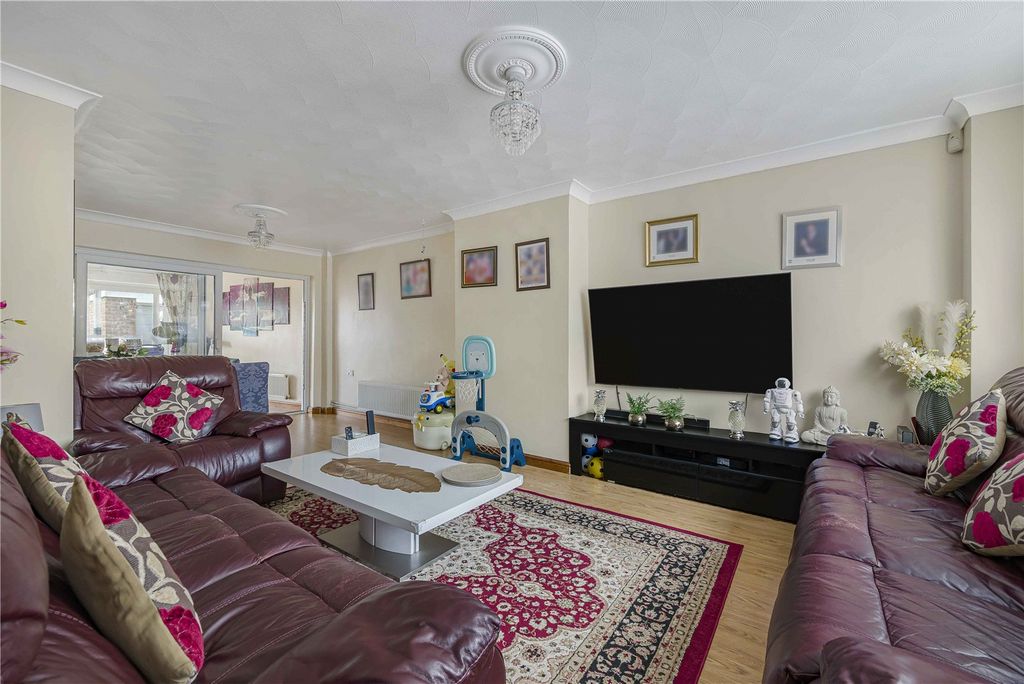 Property photo 2 of 17 Picture No. 14