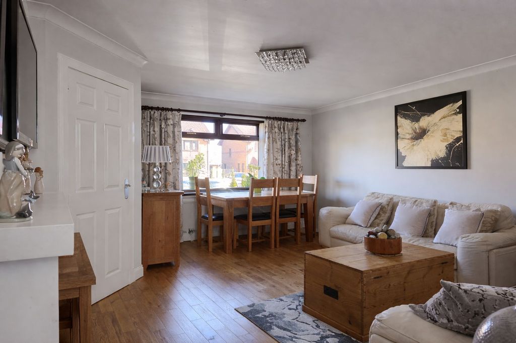 Property photo 2 of 21 Dining Lounge