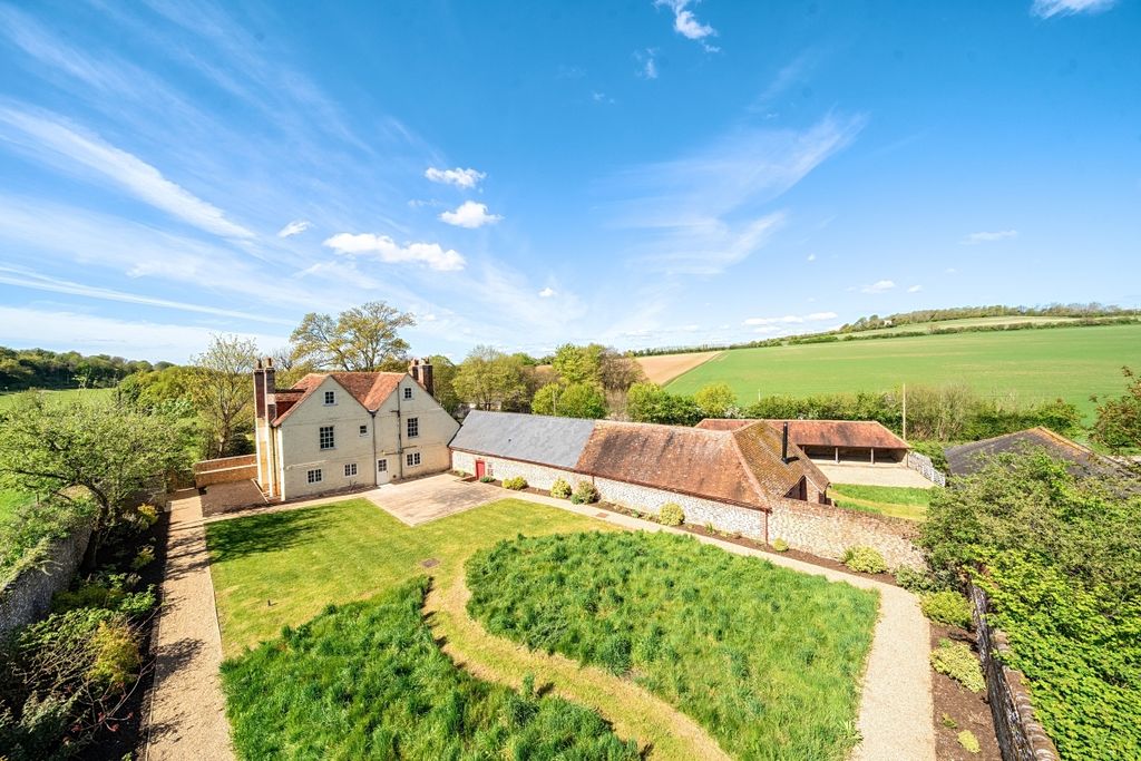 Property photo 2 of 14