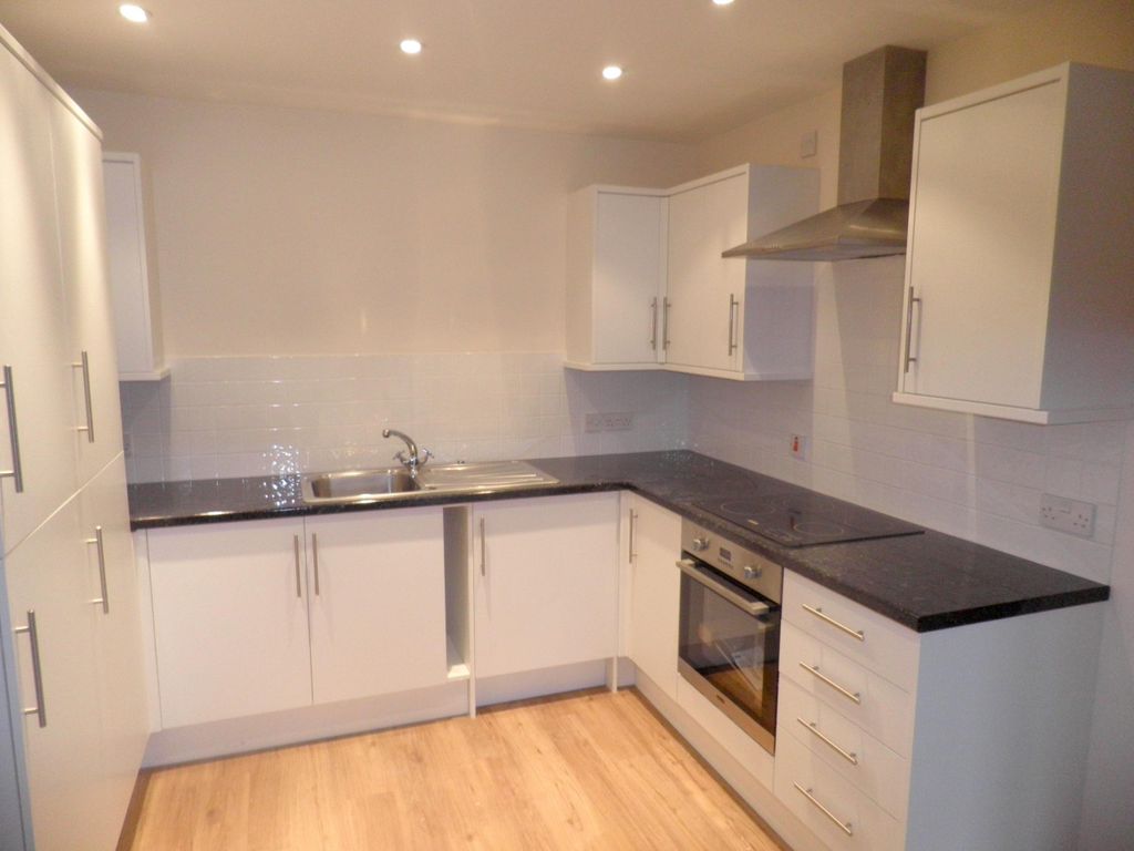 Property photo 2 of 4 Kitchen