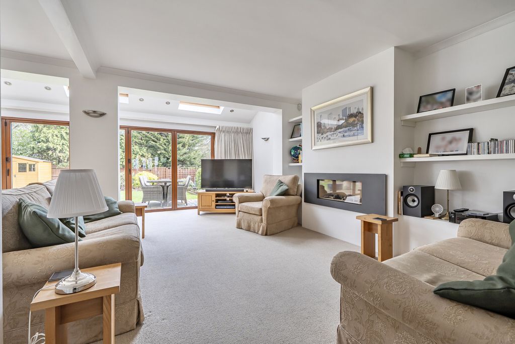 Property photo 2 of 31 1395891-17-696A47...