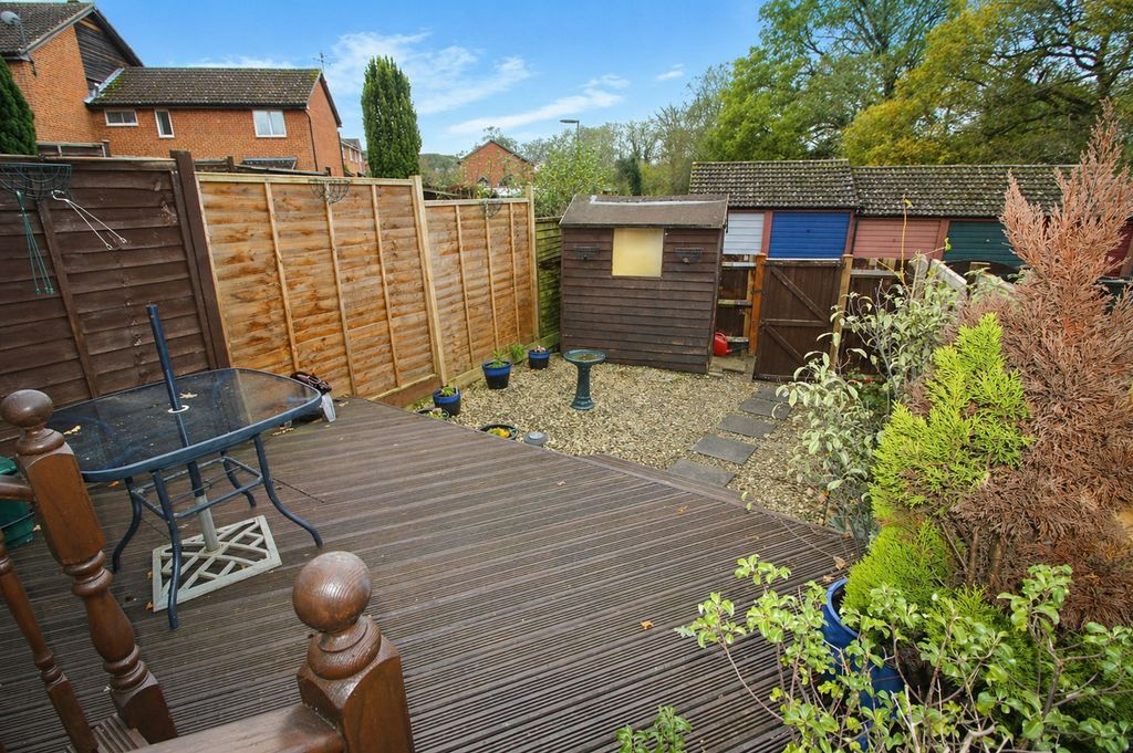 Property photo 2 of 8