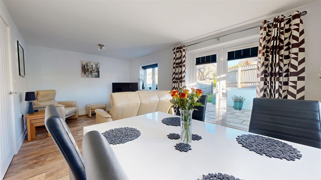 Property photo 3 of 16 11252025_155730.Jpg