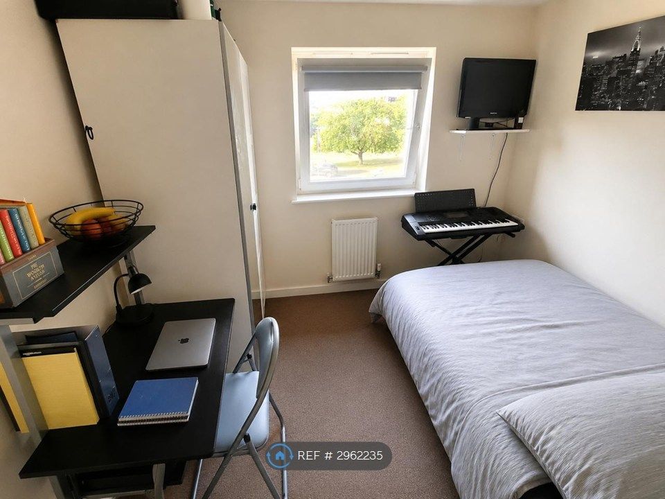 Property photo 3 of 5