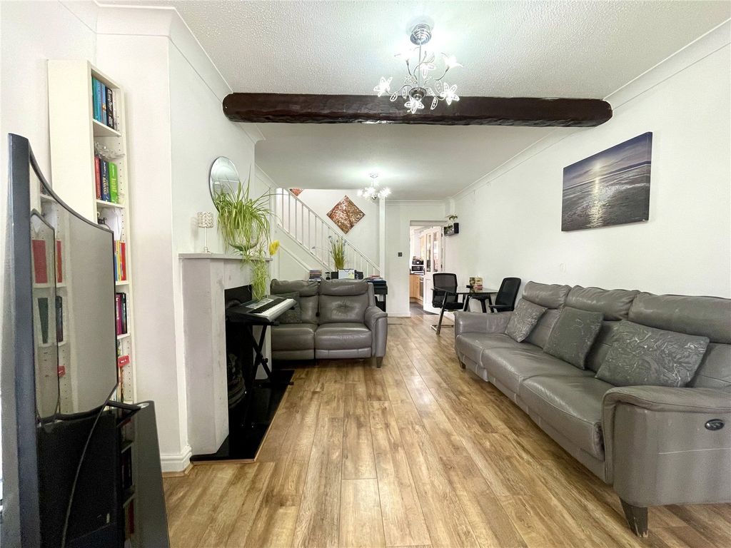Property photo 2 of 15 Picture No. 03