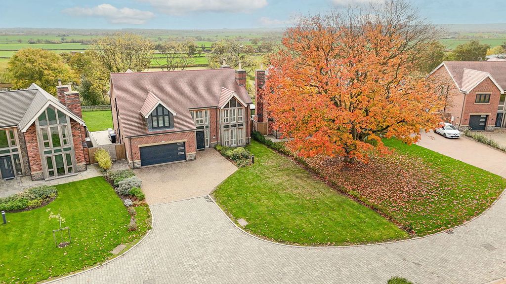 Property photo 1 of 36