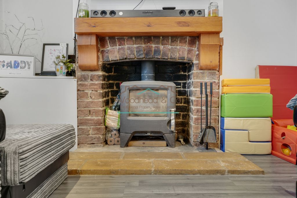 Property photo 3 of 14 A7406161 (1)