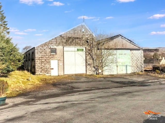 Property photo 1 of 3