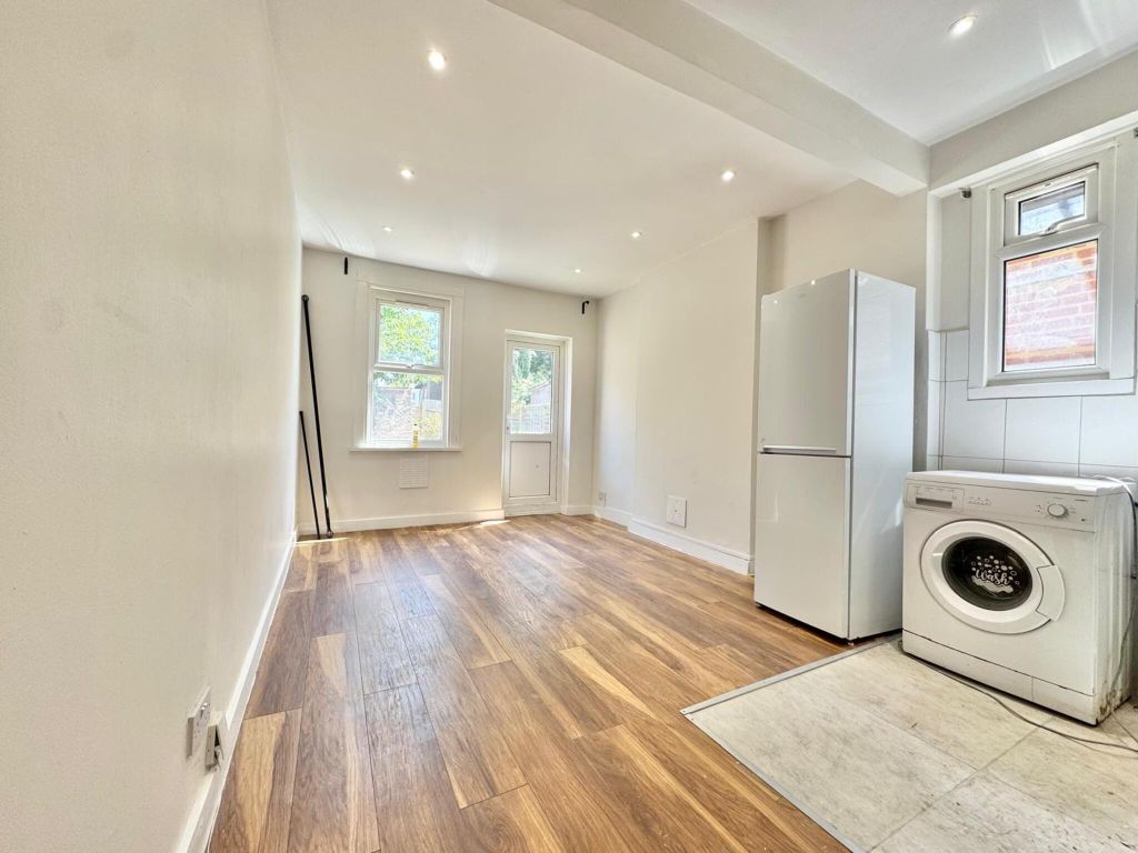 Property photo 2 of 4