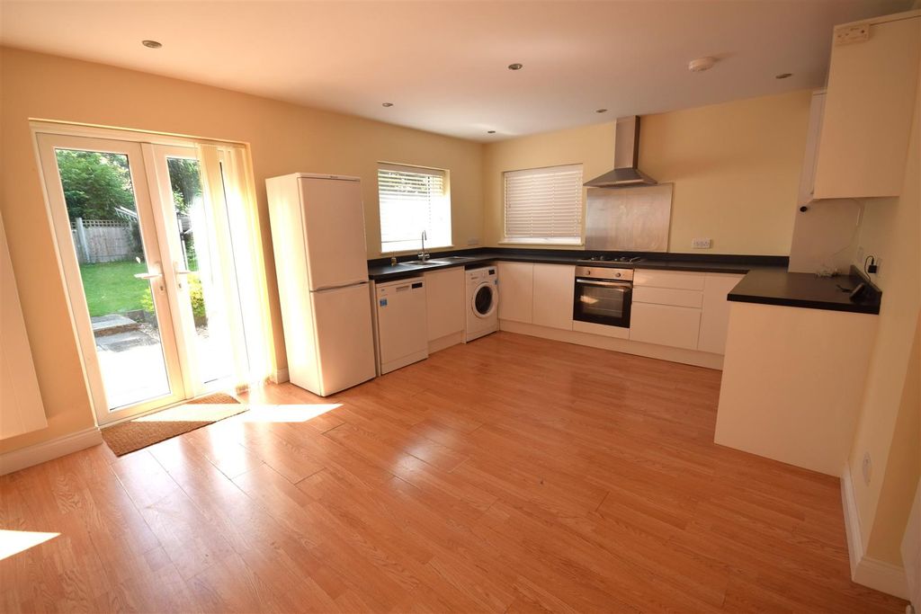Property photo 2 of 7 Kitchen/Living Room