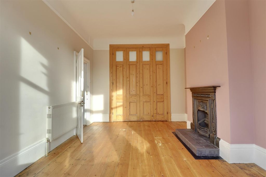 Property photo 2 of 21 295A227F-0F34-4F67-A3D9-31402Ab27217_1_201_A.Jpeg