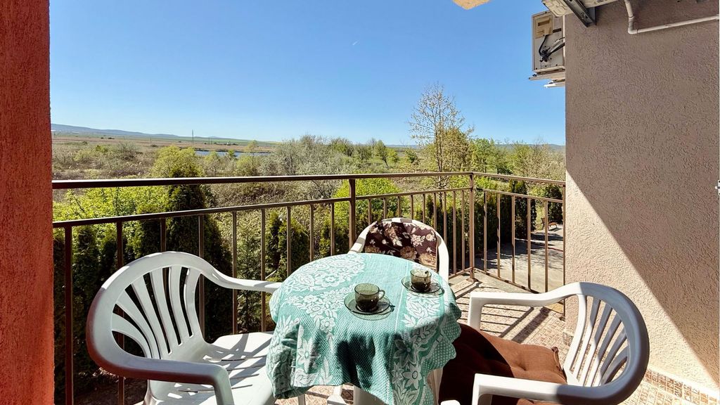 Property photo 3 of 19