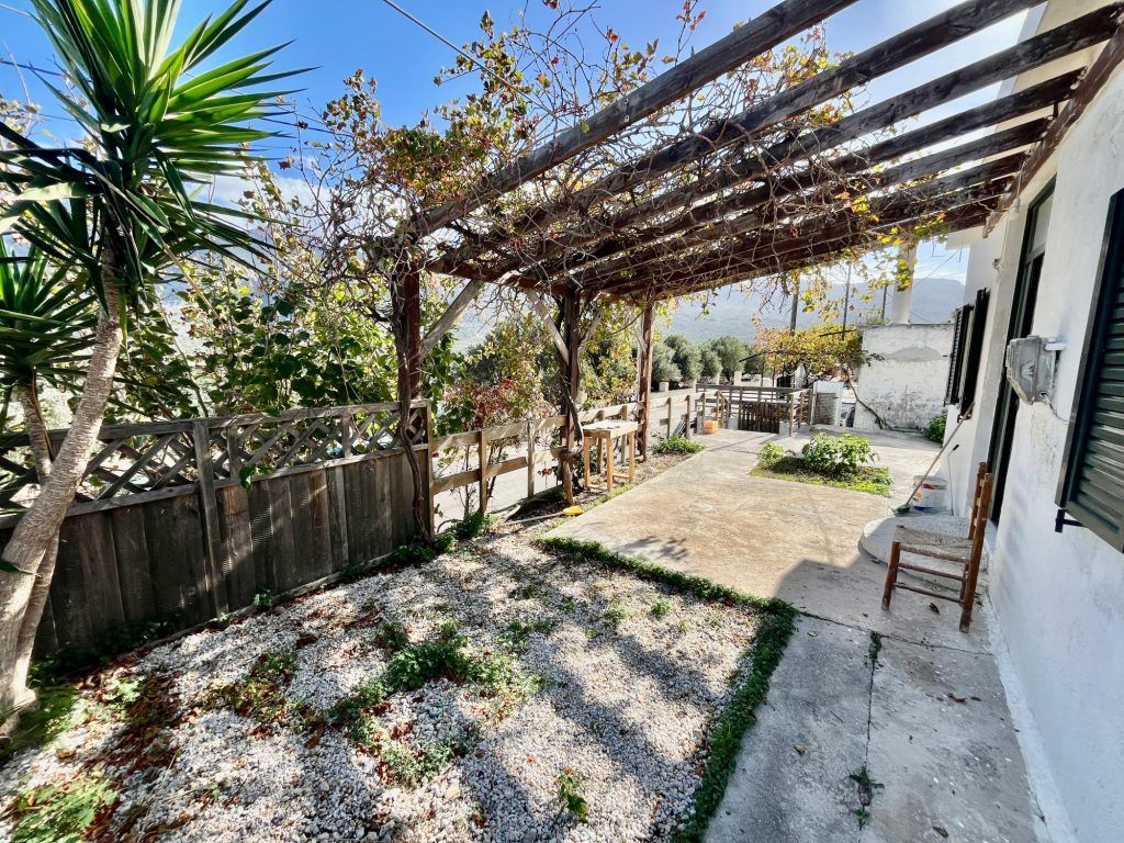 Property photo 2 of 22