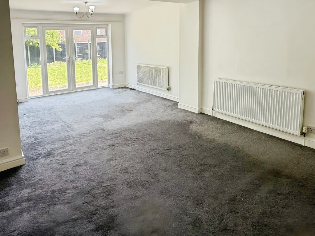 Property photo 2 of 26
