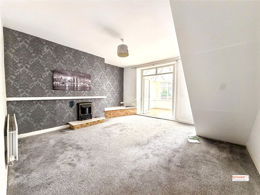 Property photo 3 of 13 Picture No. 12