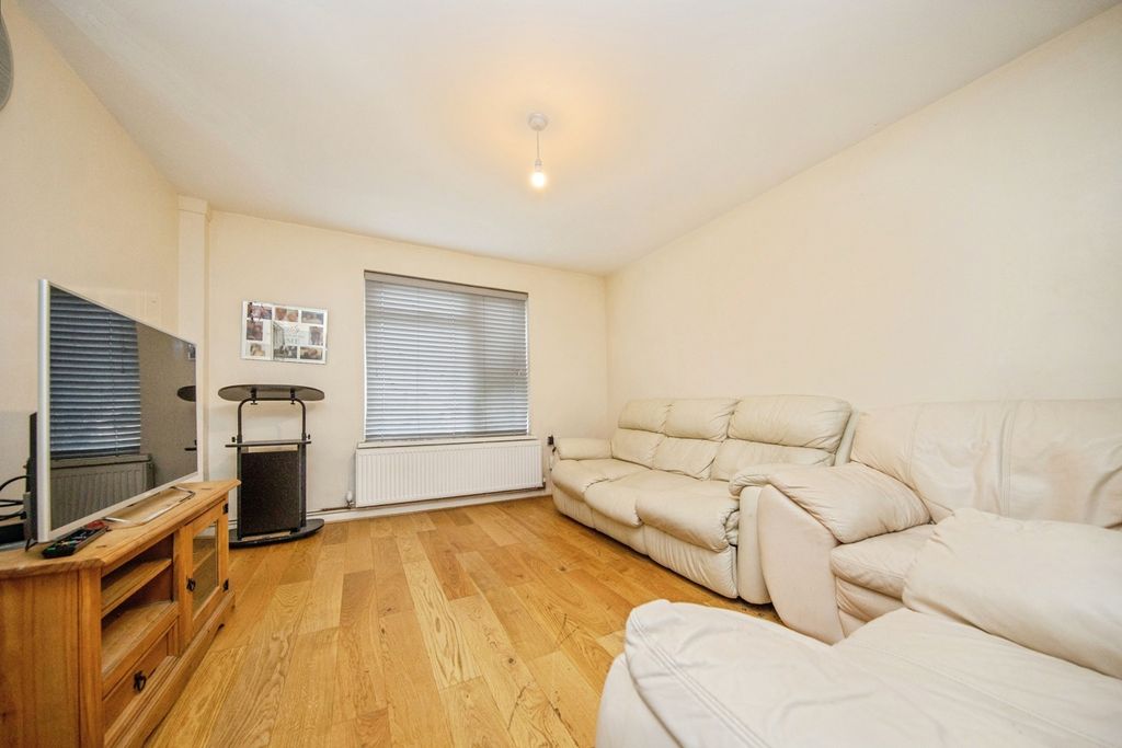 Property photo 2 of 15 Pbox-Img.Jpg