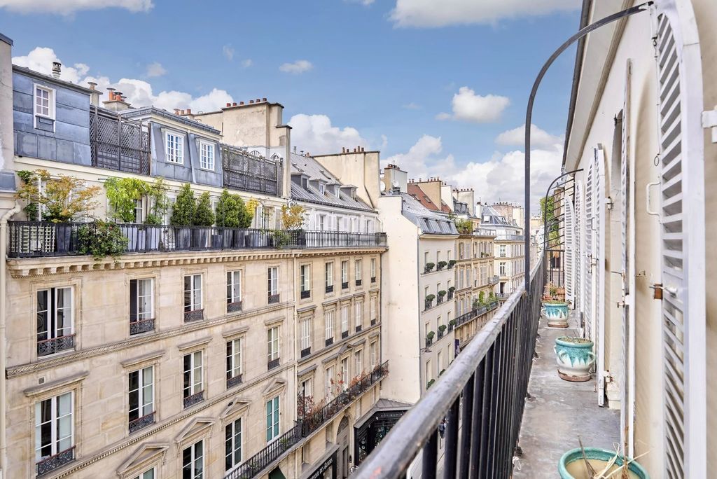 Property photo 1 of 11 Paris 7th Arrondissement – Rue Du Bac