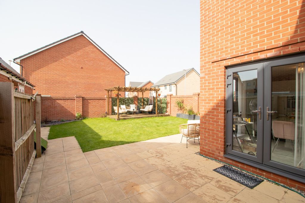 Additional image 23 of 4 bed detached house for saleBlackthorn Drive, Harlow CM17