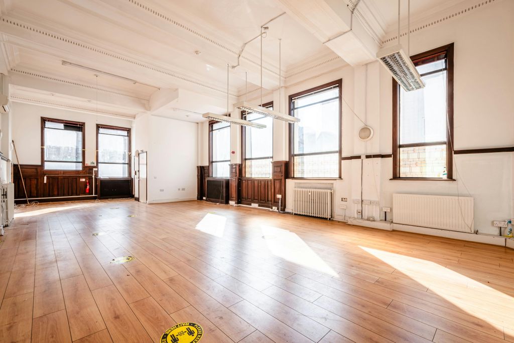 Property photo 2 of 19 Commercial Rd 595597 Low Res 10.Jpg