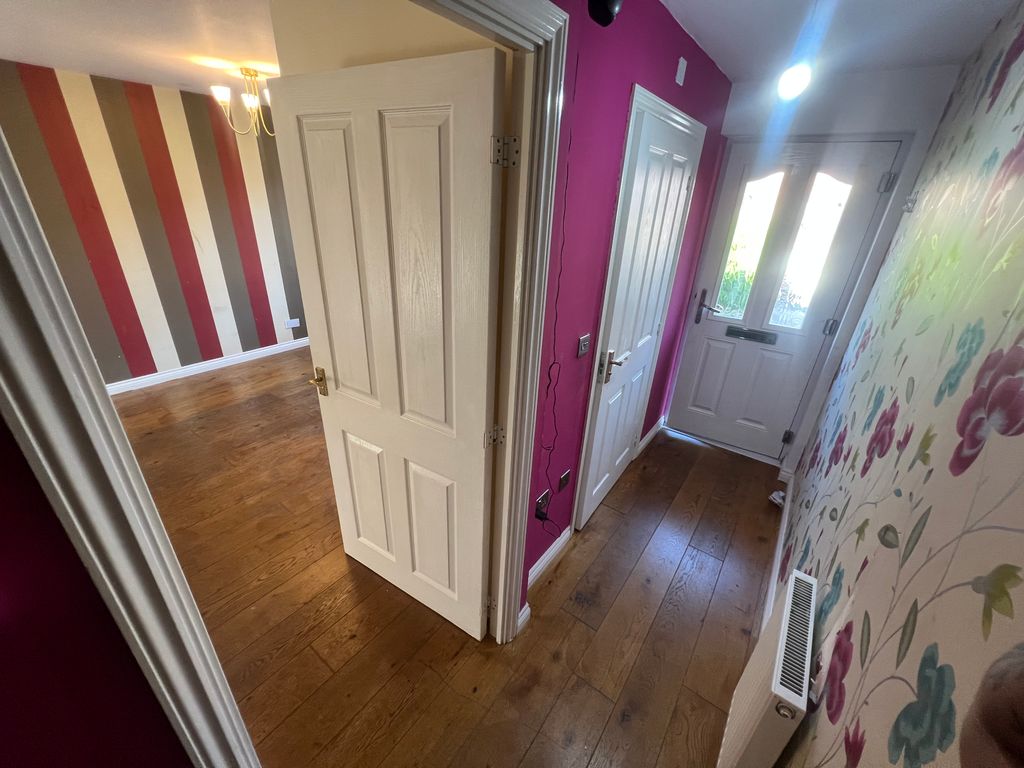 Property photo 3 of 23