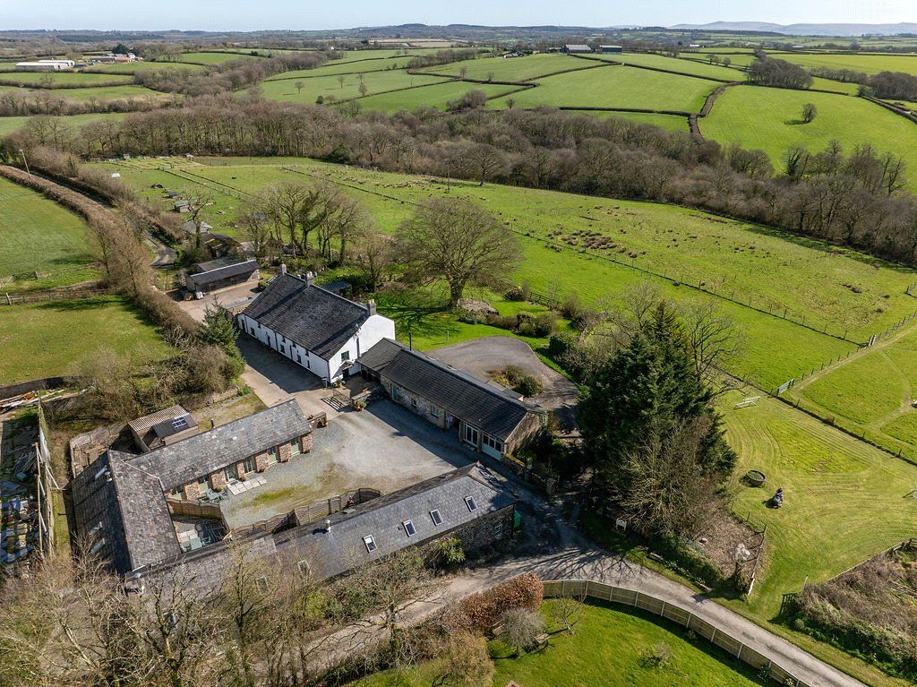 Property photo 2 of 77 Picture No. 02