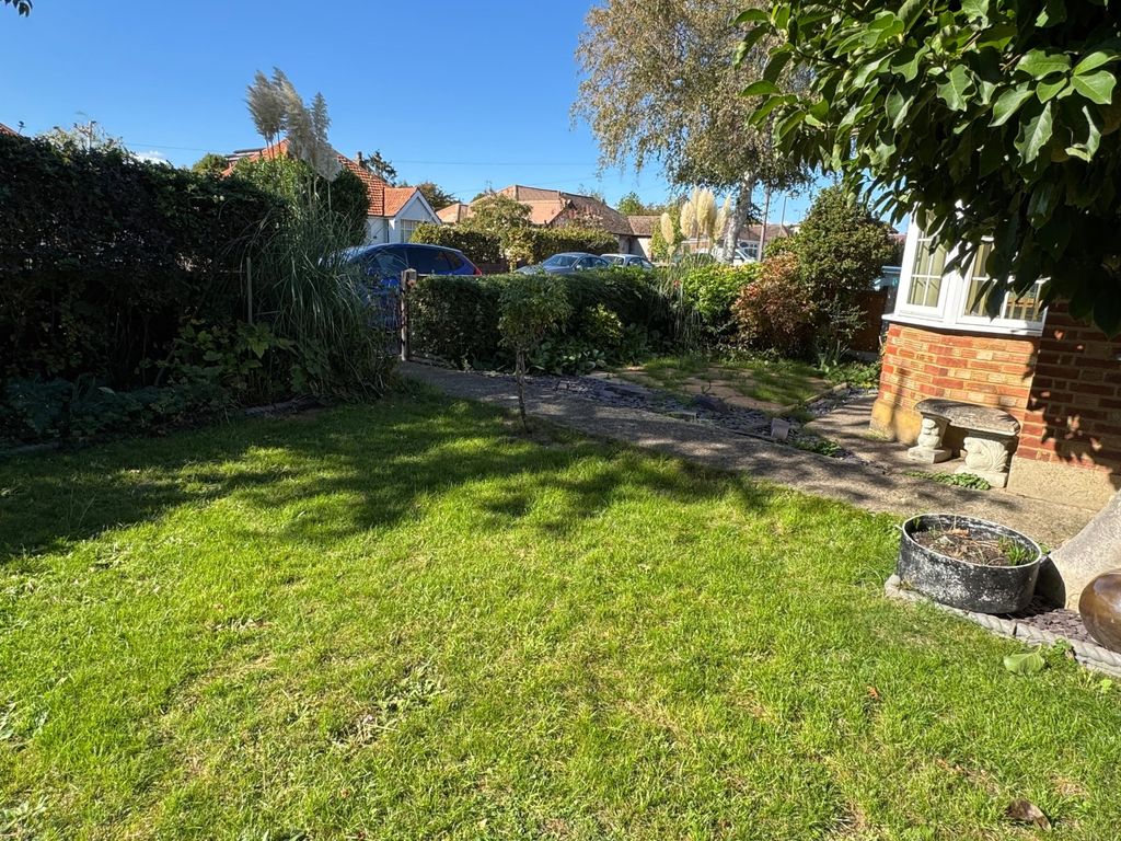 Property photo 2 of 13 Front Garden