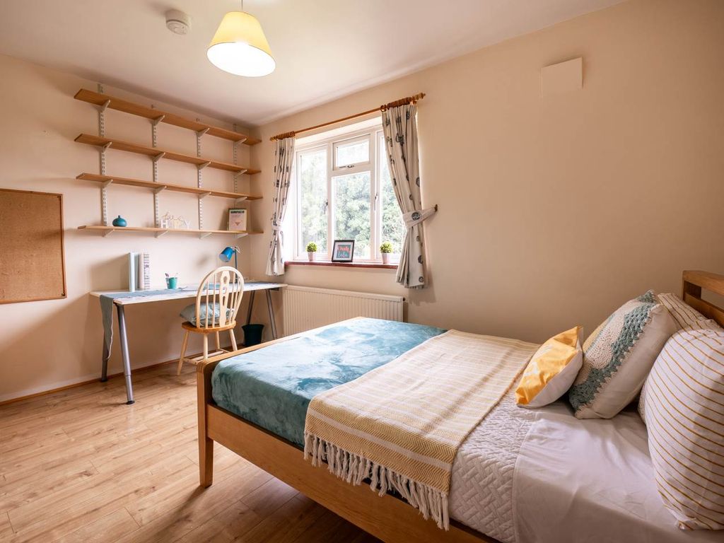 Property photo 2 of 17 17