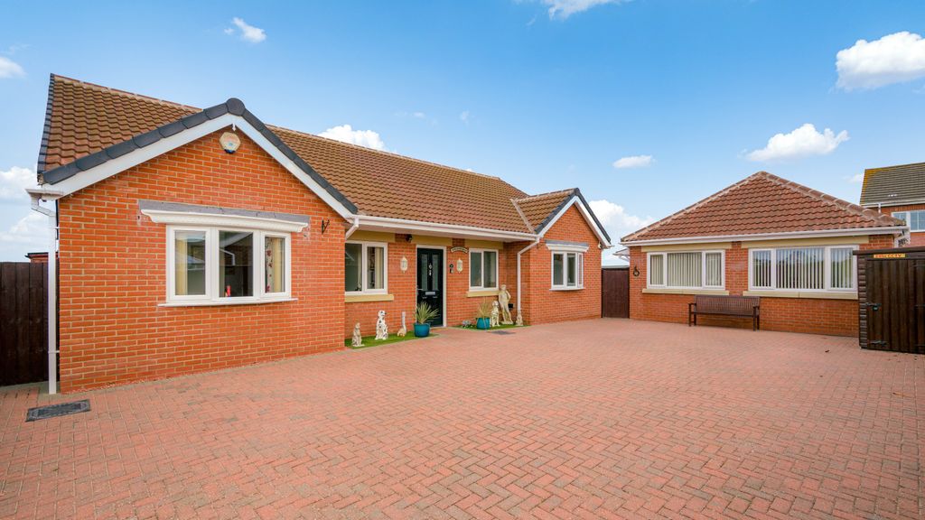 Property photo 1 of 38