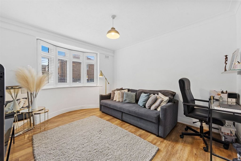 Property photo 1 of 9 Picture No. 10