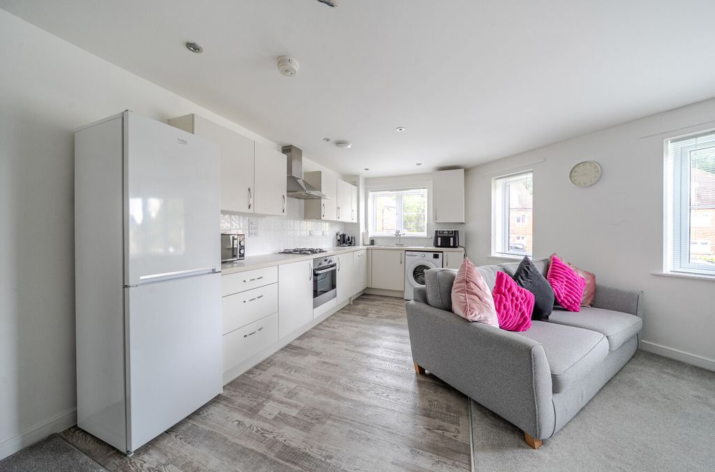 Property photo 2 of 9 1348565-1-68B8126...
