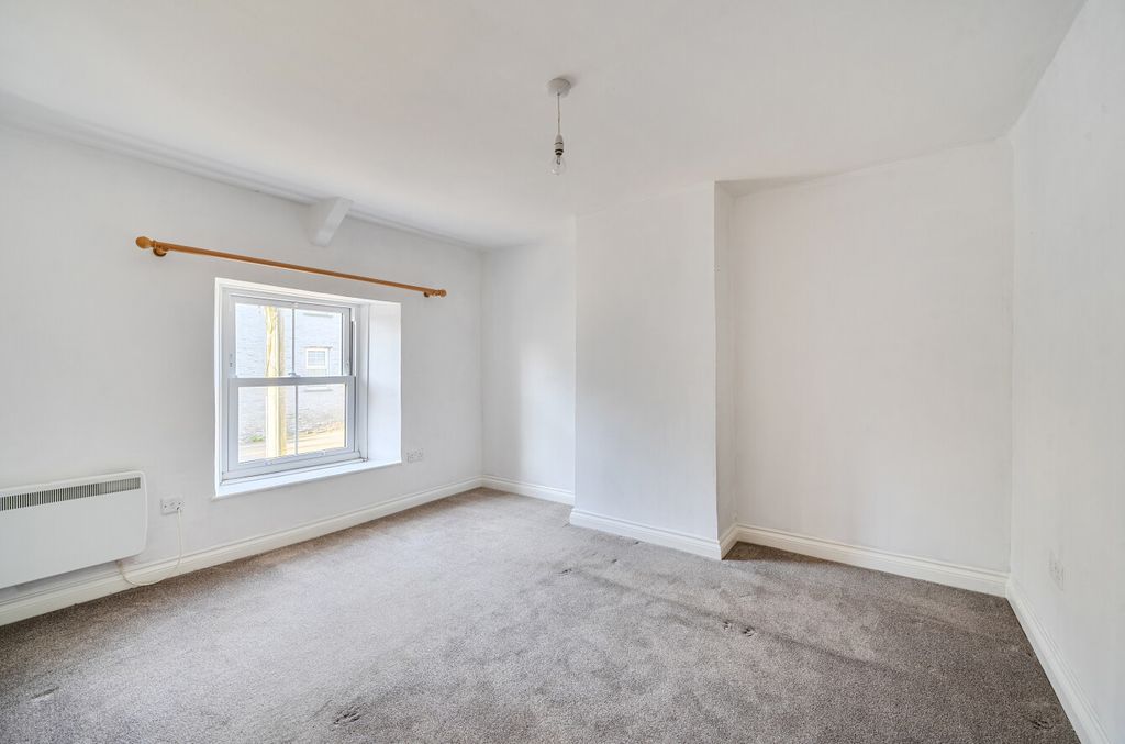 Property photo 3 of 10 Internal