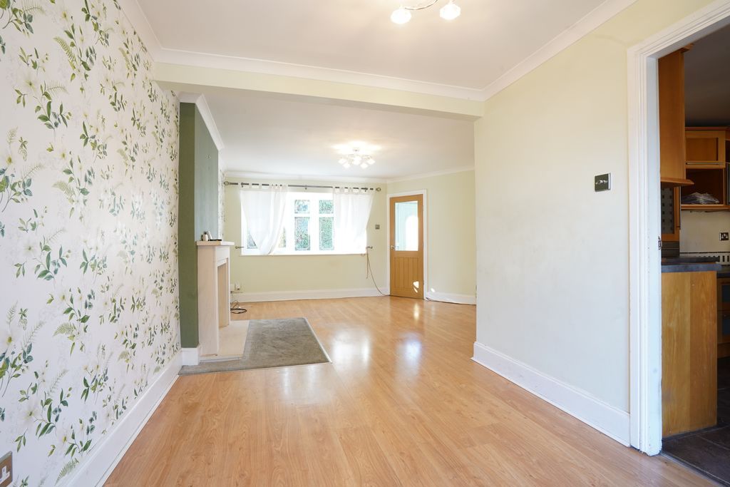 Property photo 3 of 15 Photo 11