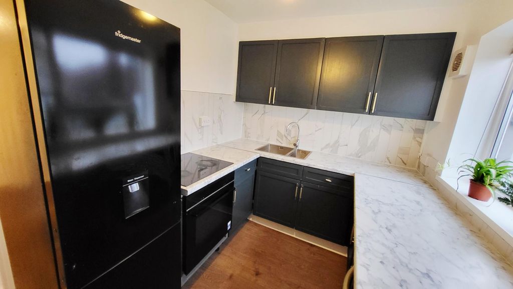 Property photo 3 of 7 Image