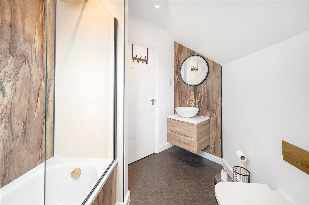 Additional image 10 of 2 bed flat for saleThe Avenue, Beckenham BR3