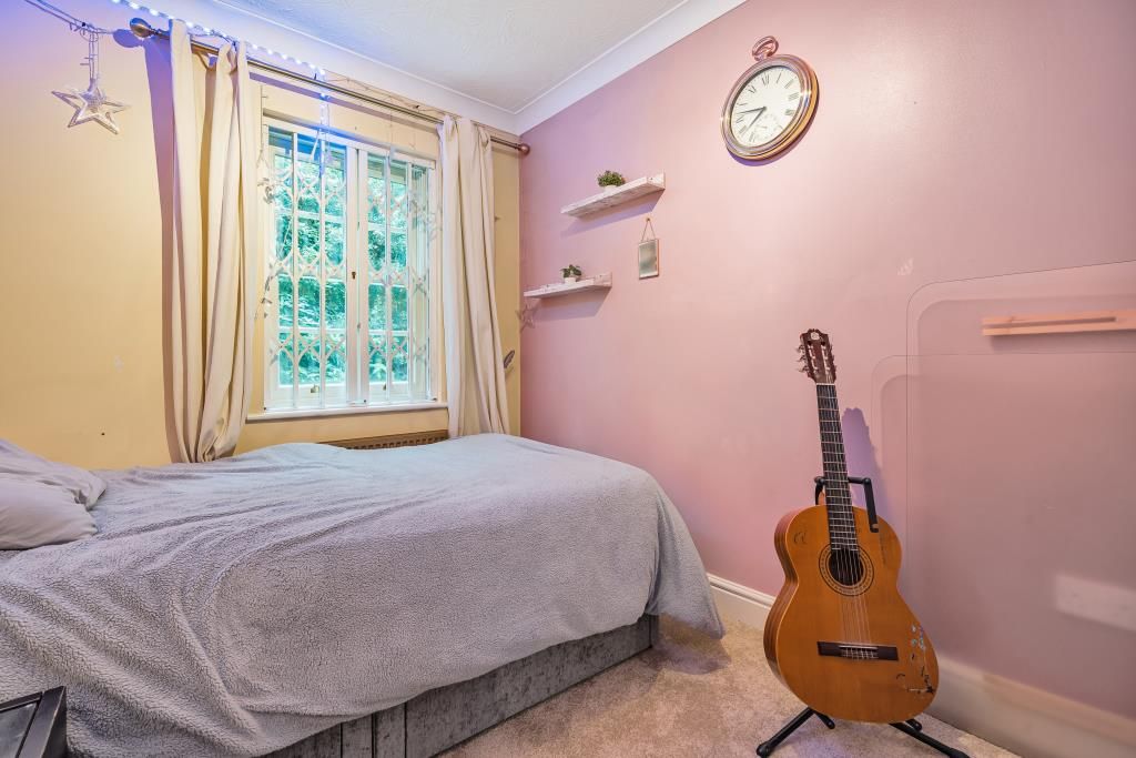 Property photo 3 of 10 Bedroom