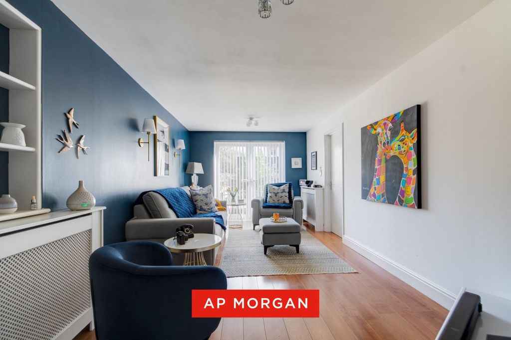 Property photo 2 of 24 Picture No. 17