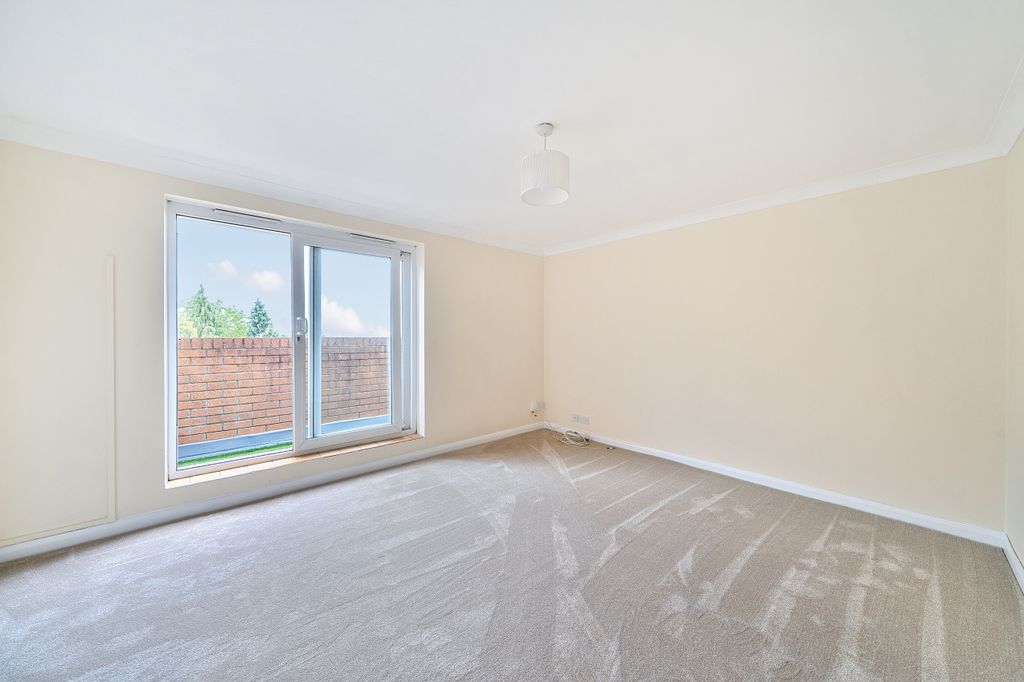 Property photo 2 of 21 Actual Lounge