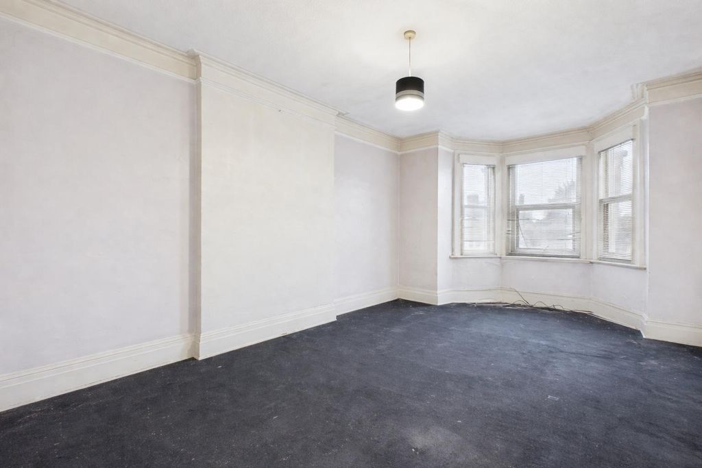 Property photo 2 of 7 Living Room