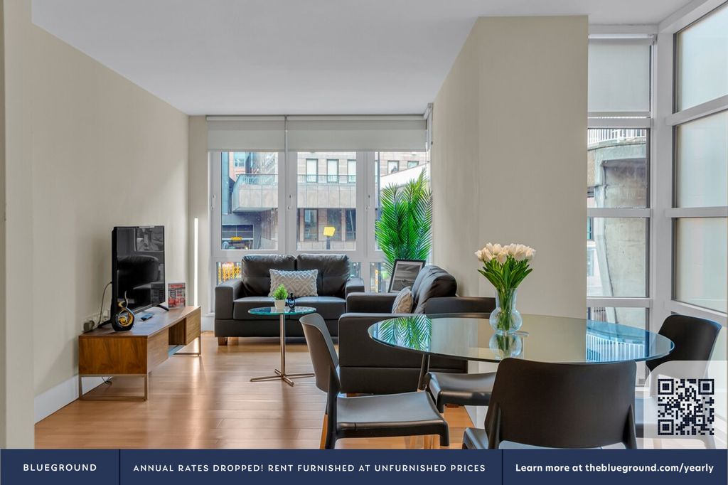 Property photo 3 of 9 Living Room