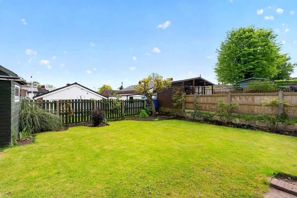 Property photo 3 of 15 Outside