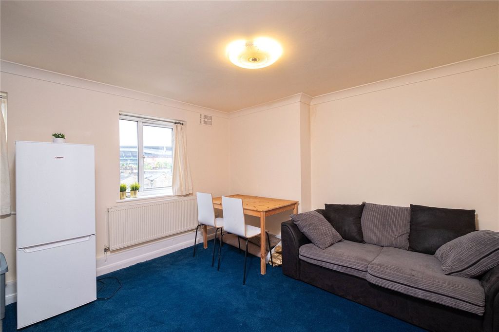 Property photo 1 of 6 Picture No. 08