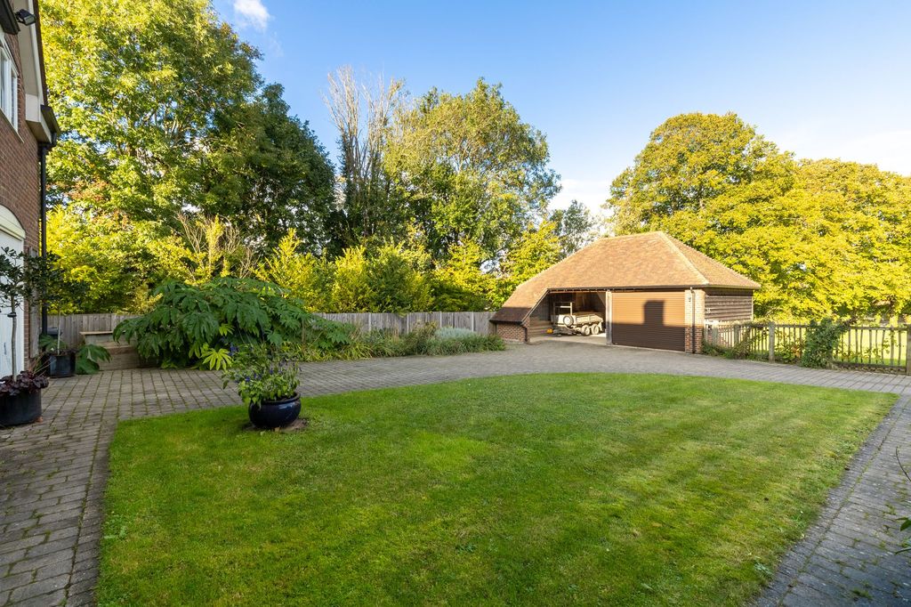 Property photo 3 of 29